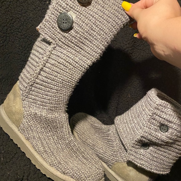 UGGS💕 - Picture 4 of 7